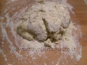 focaccia pugliese con pomodorini affondati