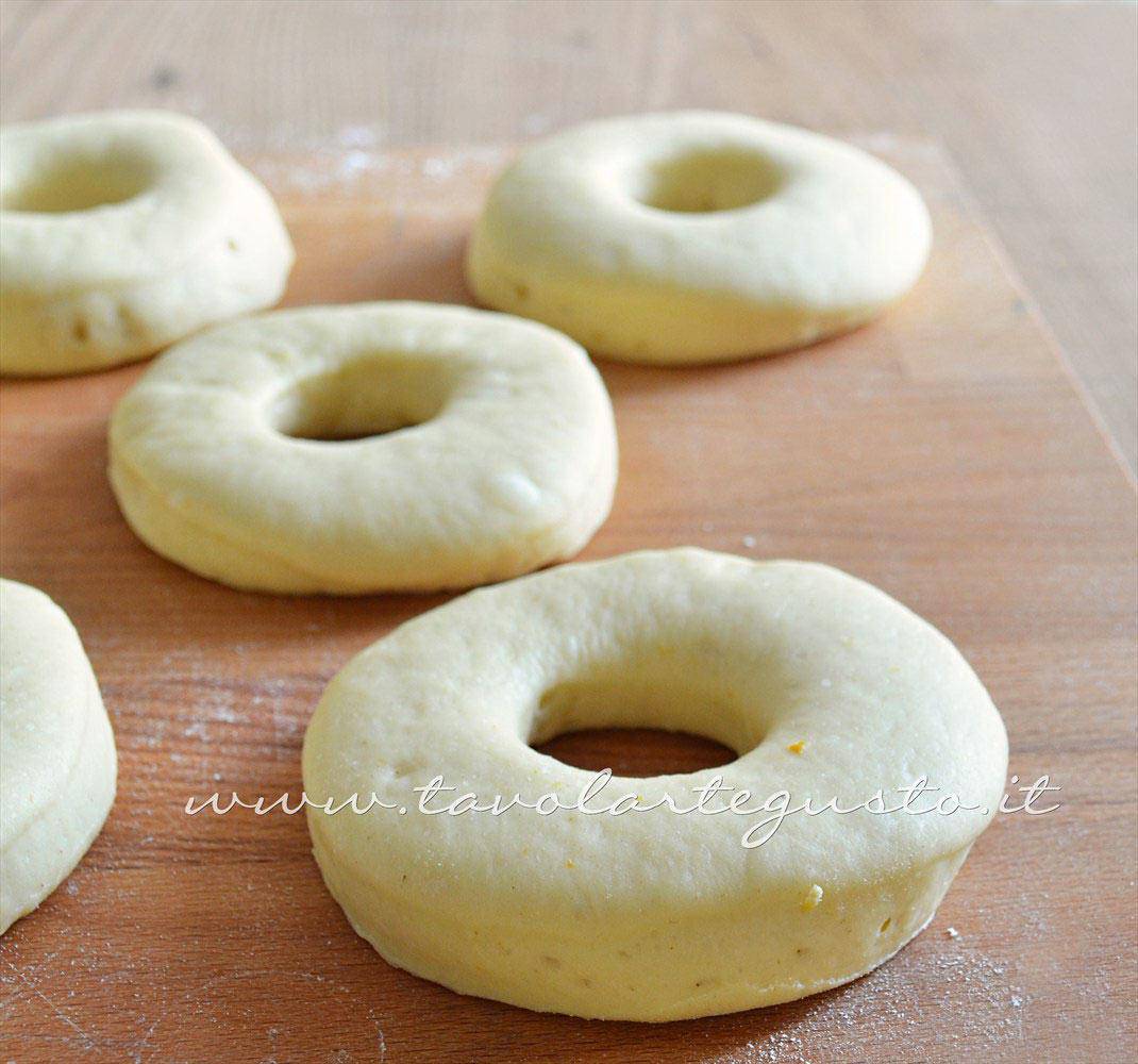 Graffe senza patate lievitate - Ricetta Graffe senza patate Graffe senza patate lievitate - Ricetta Graffe senza patate
