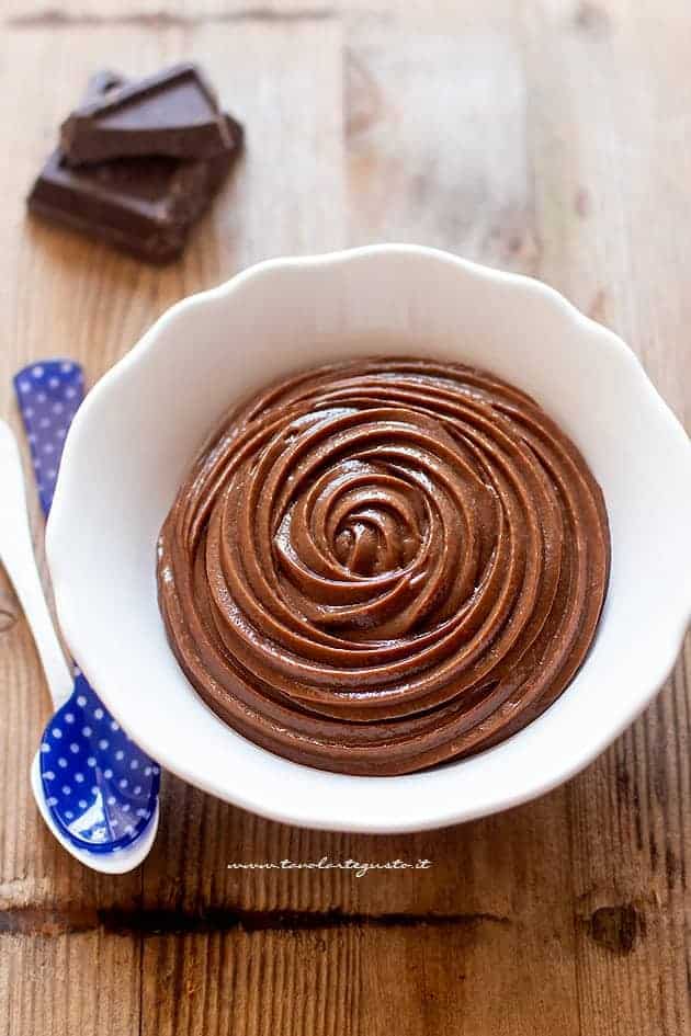 Crema al cioccolato (Crema pasticcera al cioccolato) - Ricetta Crema al cioccolato