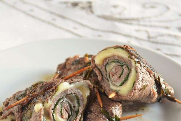 Involtini di carne con bietola e scamorza - Ricetta