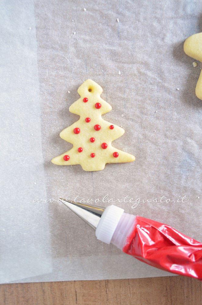 Albero Di Natale Biscotti.Biscotti Natalizi Decorati Ricetta Biscotti Di Natale Decorati