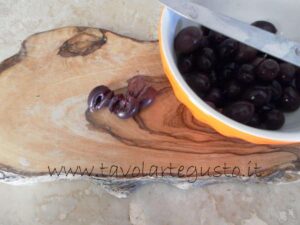 Linguine olive e capperi - Ricetta di Tavolartegusto