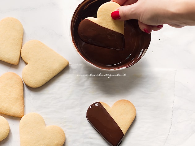 Pasta frolla per biscotti - Biscotti di pasta frolla - Ricetta di Tavolartegusto