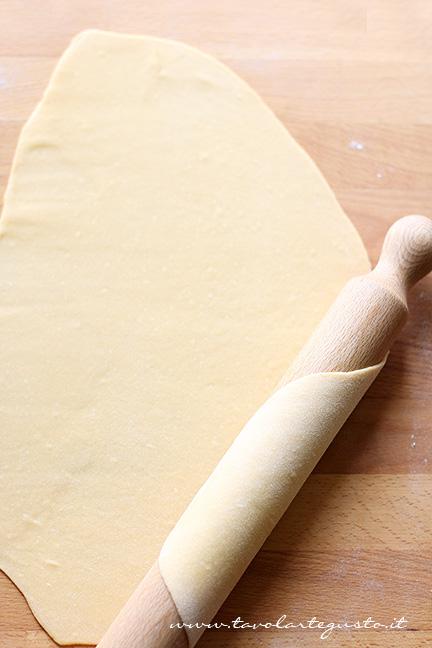 Come stendere la sfoglia di pasta fresca all'uovo1  -  Ricetta pasta fresca fatta in casa