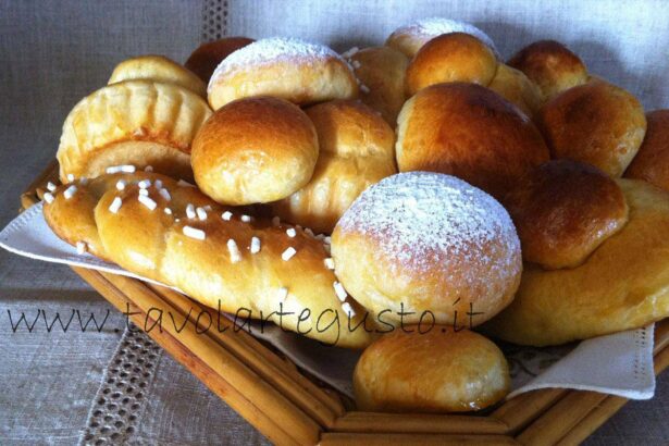 Pasta Brioche Ricetta - Brioches dolci - Trecce Brioches - Ricetta di Tavolartegusto