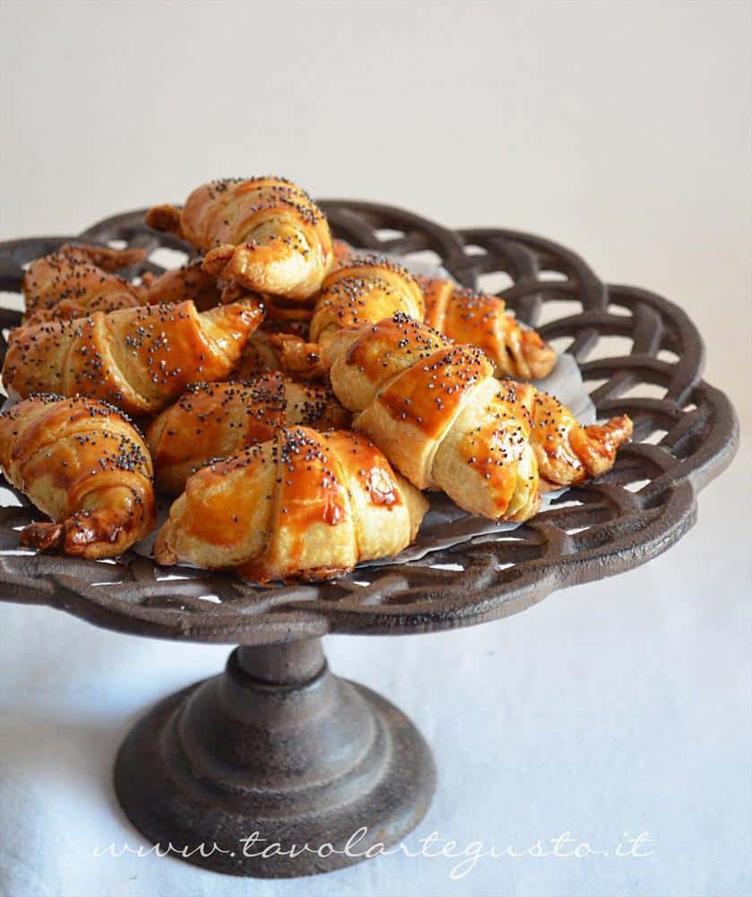 cornetti salati zucchine, fagiolini e prosciutto cornetti salati zucchine, fagiolini e prosciutto