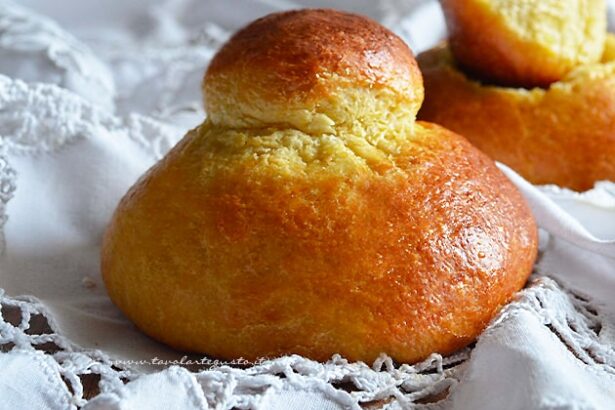 Brioche siciliana - Brioche col tuppo - Ricetta Brioche siciliane