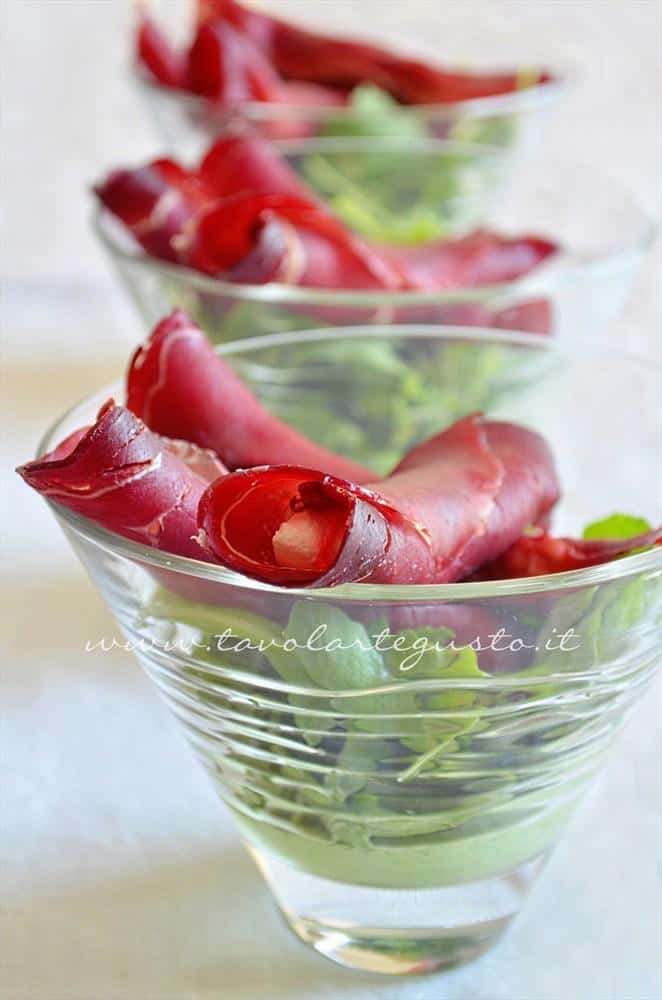 Involtini Di Bresaola Su Mousse Di Rucola Ricetta Involtini Di Bresaola