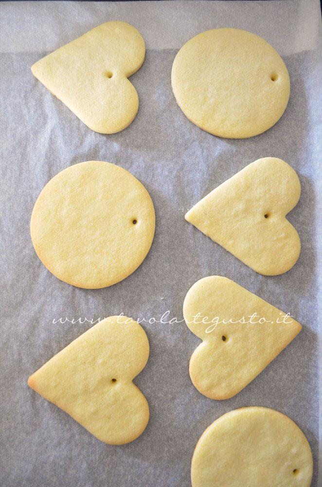 Ricetta Biscotti Di Natale Decorati.Biscotti Di Natale Decorati In Pasta Di Zucchero Ricetta