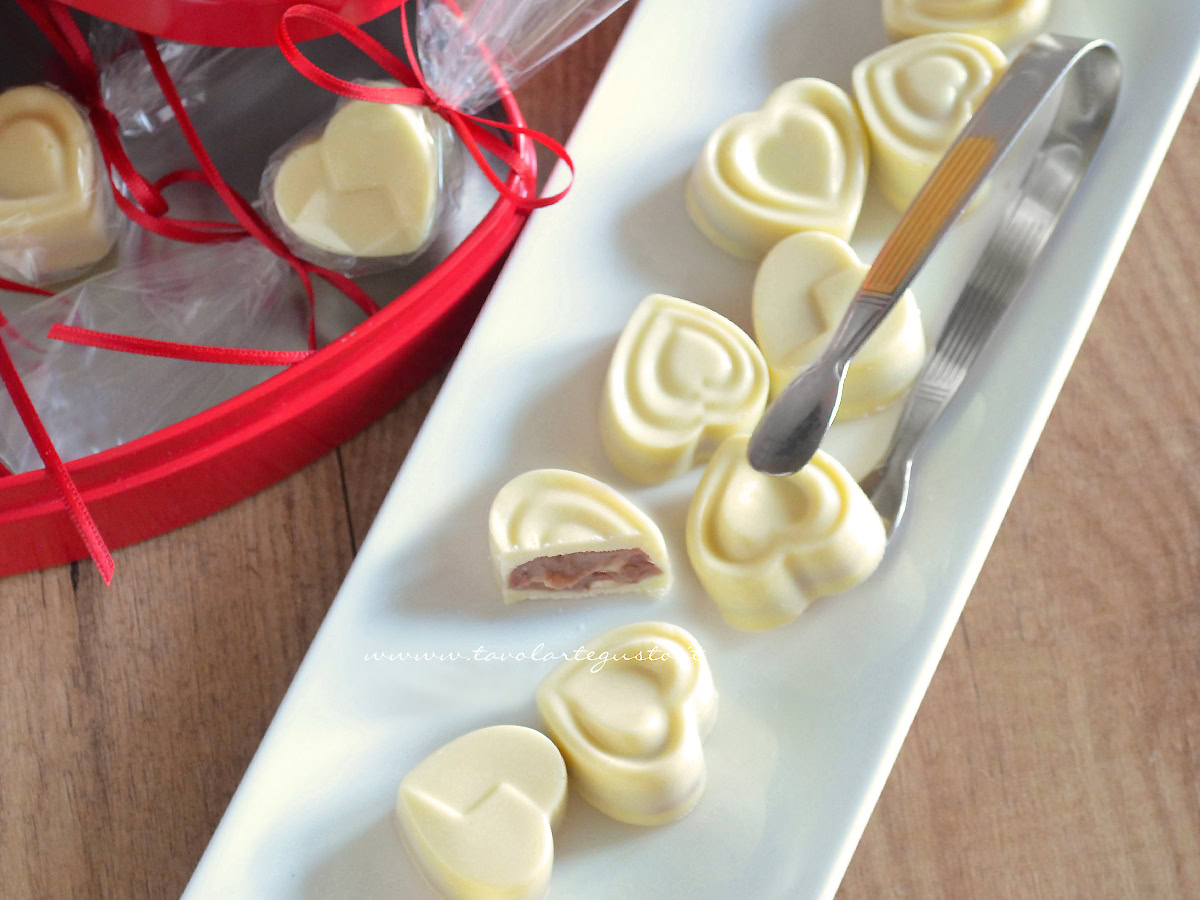 Cioccolatini ripieni - Cioccolatini fatti in casa - Ricetta cioccolatini-