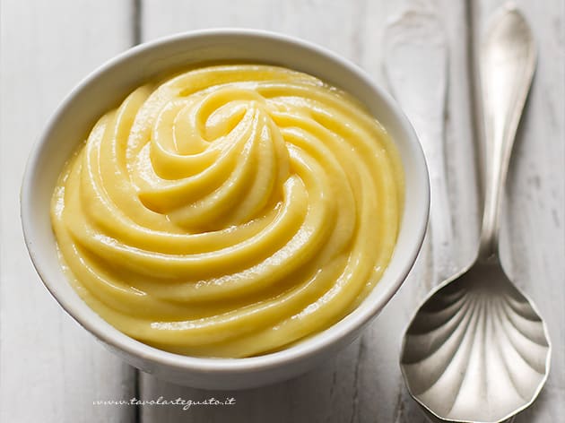 Crema pasticcera - Ricetta Crema pasticcera (tutti i segreti)- - Ricetta di Tavolartegusto