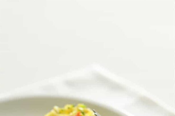 Calamarata con granchio zucchine e fiori di zucca - Ricetta Calamarata con granchio - Ricetta di Tavolartegusto