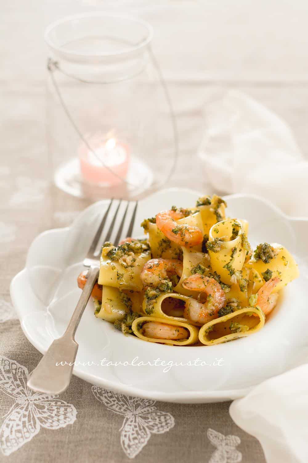 Calamarata con gamberi e broccoli - Ricetta Calamarata con gamberi e broccoli Calamarata con gamberi e broccoli - Ricetta Calamarata con gamberi e broccoli