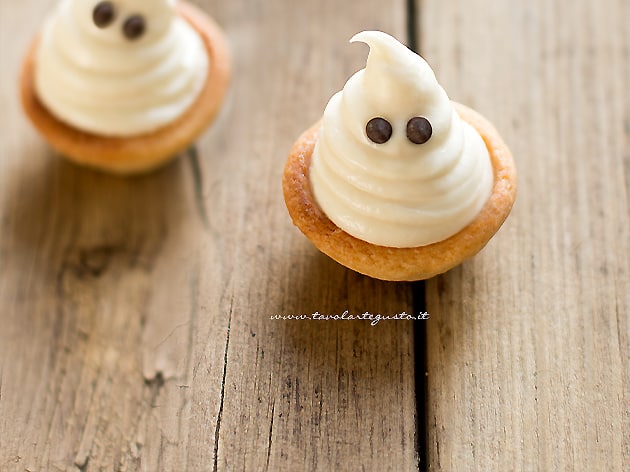 Fantasmini di Halloween - Ricetta Fantasmini di Halloween-