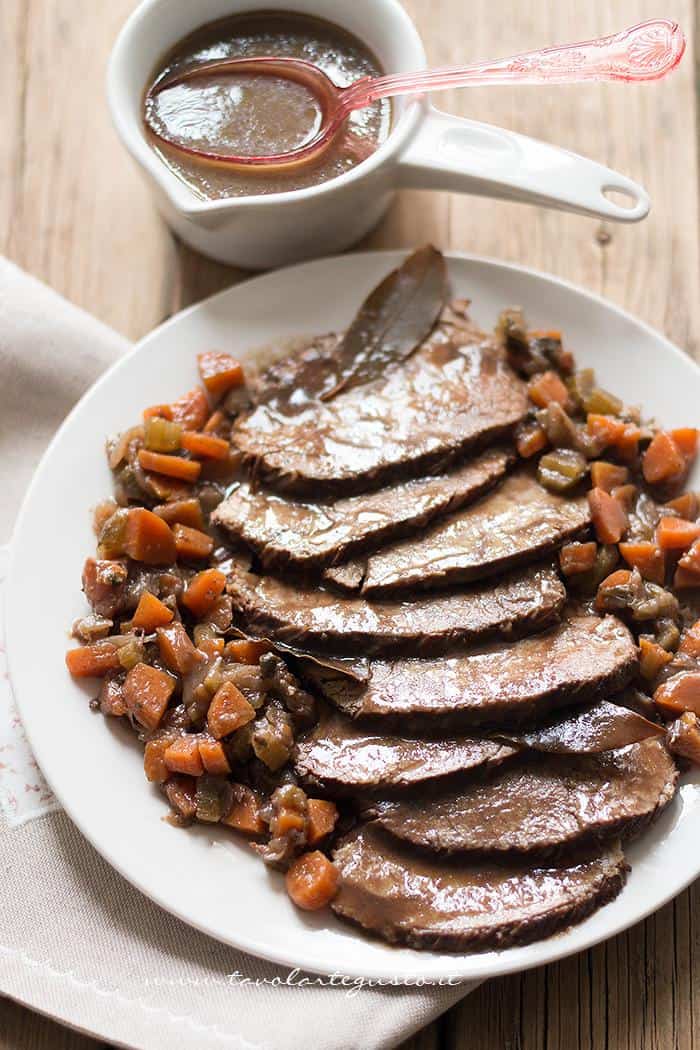 Brasato di manzo- Ricetta, trucchi e consigli passo passo- Ricetta del Brasato