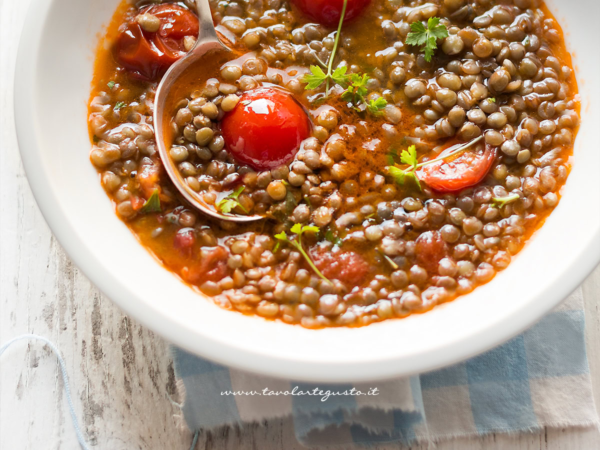 zuppa di lenticchie - Ricetta di Tavolartegusto