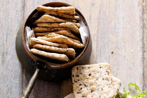 Crackers senza lievito - Ricetta Crackers senza lievito, veloci e facili - Ricetta di Tavolartegusto