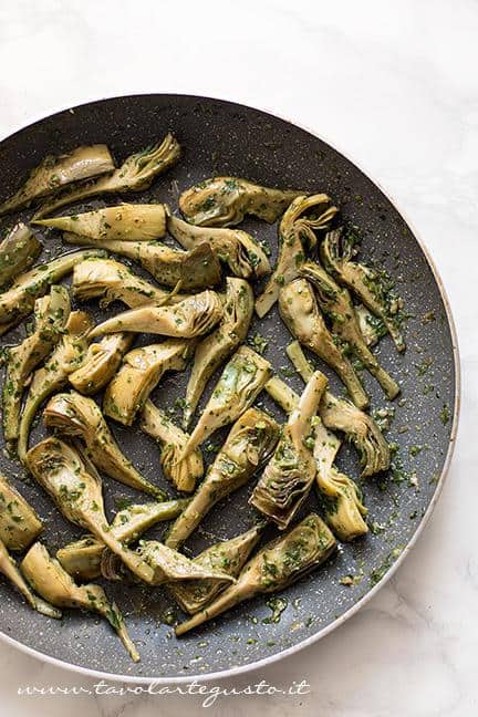 Carciofi saltati in padella - Ricetta Torta salata ai Carciofi