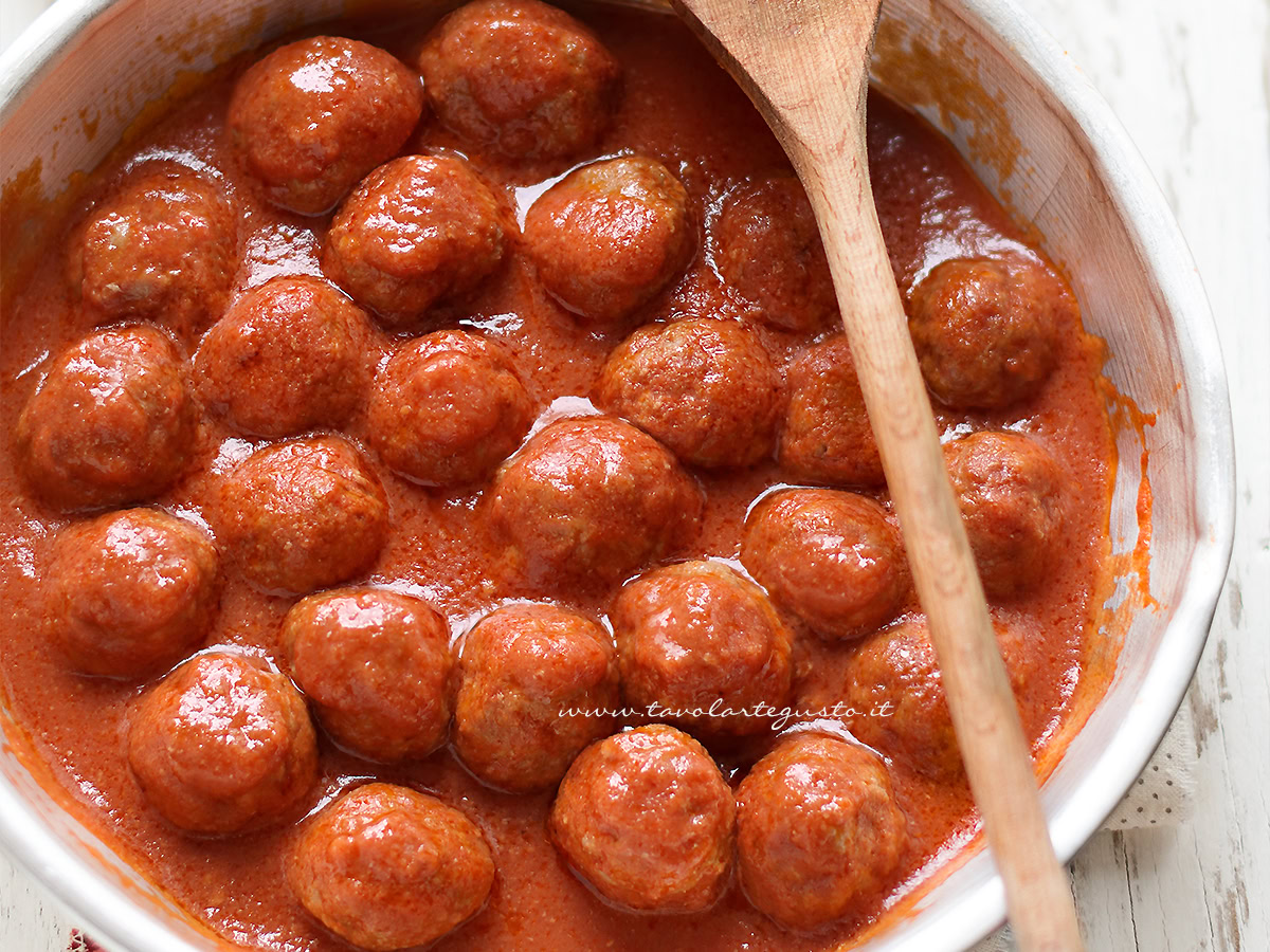 Polpette al sugo - Ricetta Polpette al sugo