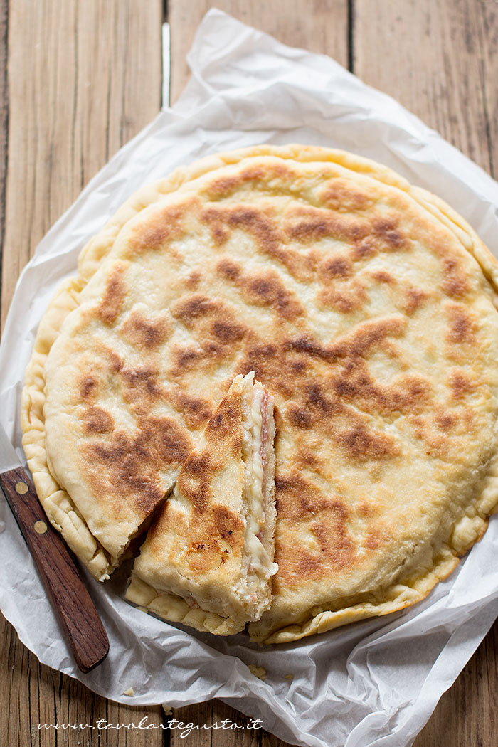 Focaccia In Padella Focaccia Istantanea In Padella Ricetta In 15 Minuti