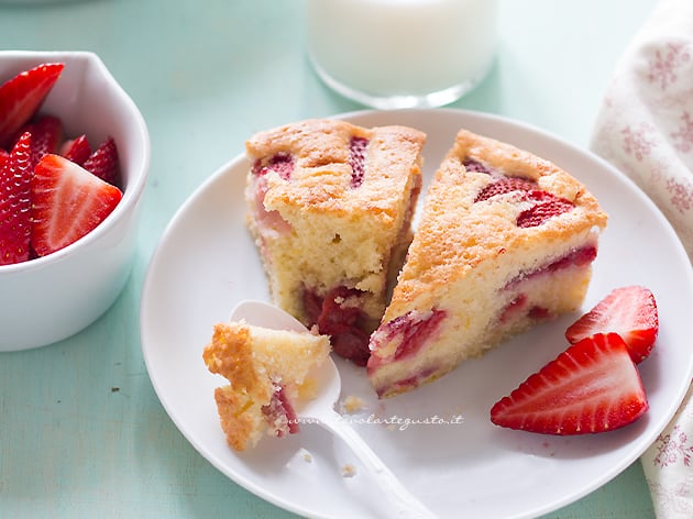 Torta soffice alle Fragole - Torta morbida alle fragole1- - Ricetta di Tavolartegusto