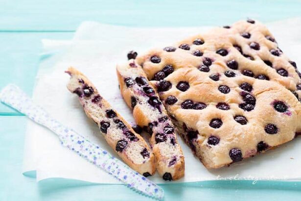 Schiacciata con l'uva Ricetta Toscana - Ricetta Ciaccia all'uva1