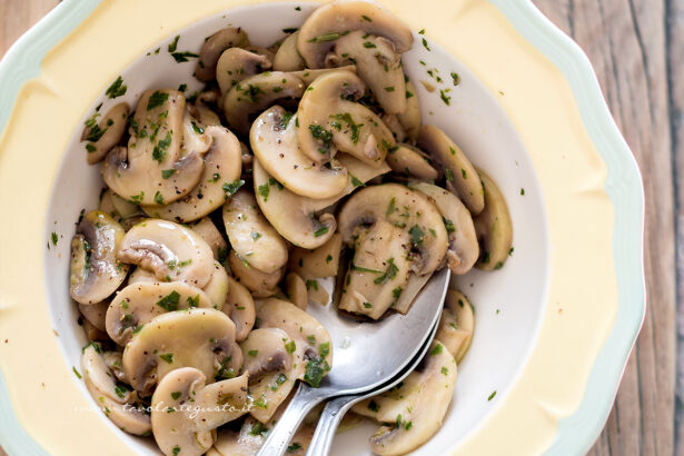 Funghi Trifolati - Ricetta originale, facile e veloce - Ricetta Funghi Trifolati