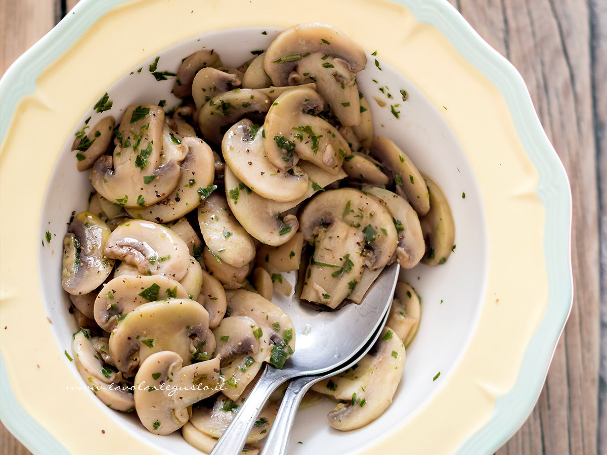 Funghi Trifolati - Ricetta originale, facile e veloce - Ricetta Funghi Trifolati
