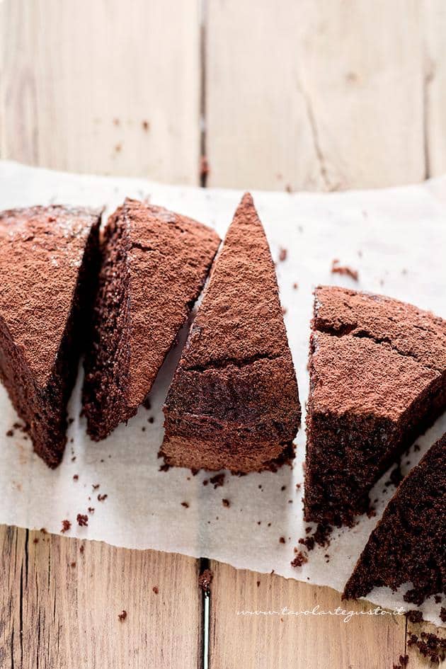 Fette di Torta al cioccolato senza burro