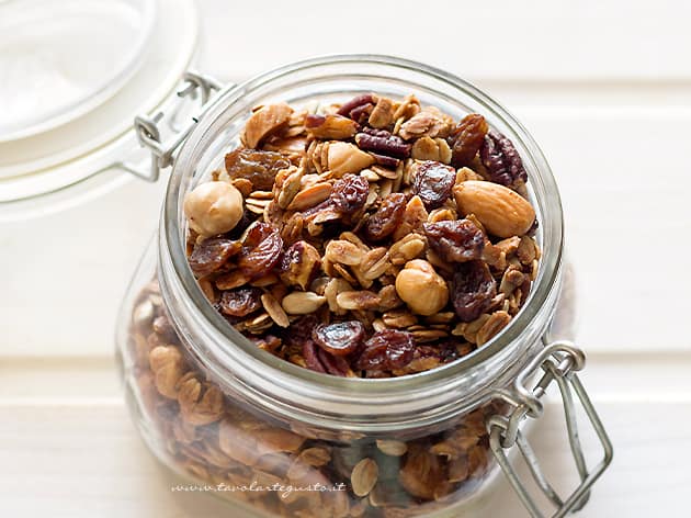 Muesli fatto in casa - Ricetta Muesli-