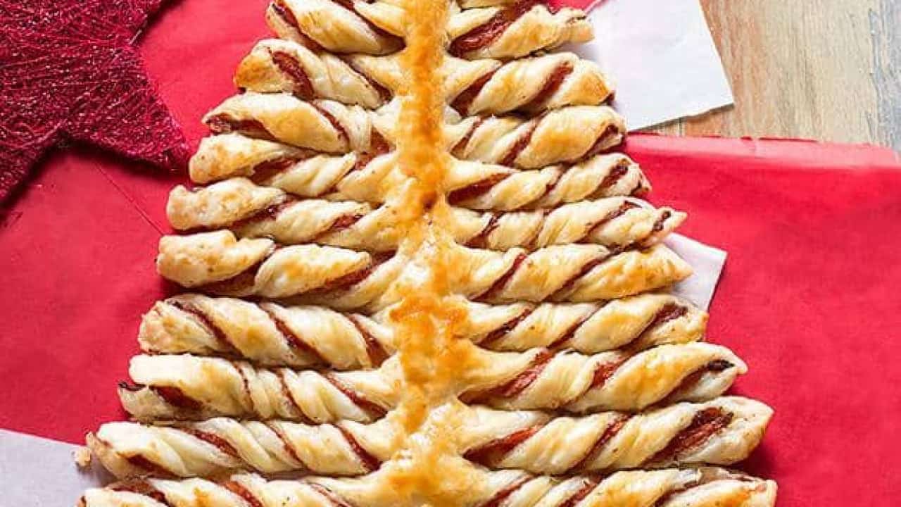 Antipasti Di Pesce Per Natale Giallo Zafferano.Albero Di Natale Di Pasta Sfoglia La Ricetta Passo Passo Facile E Veloce