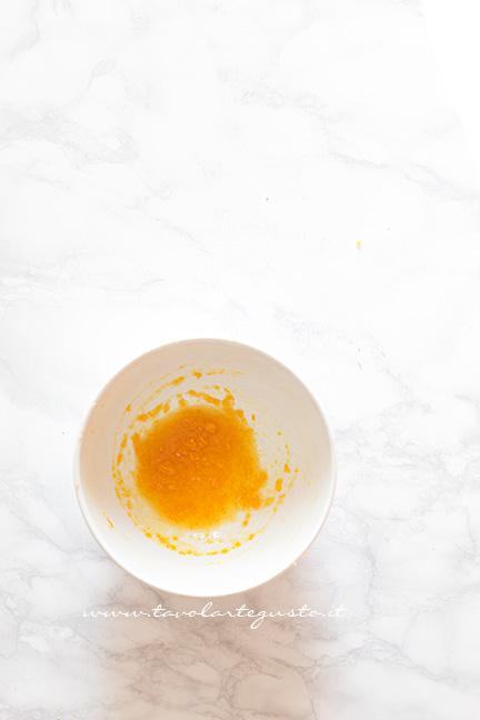 Buccia d'arancia con miele - Ricetta Danubio Salato - Ricetta di Tavolartegusto