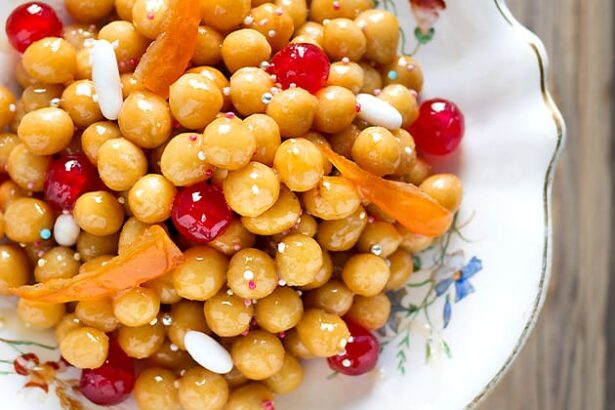 Struffoli, la Ricetta originale napoletana passo passo - Ricetta Struffoli