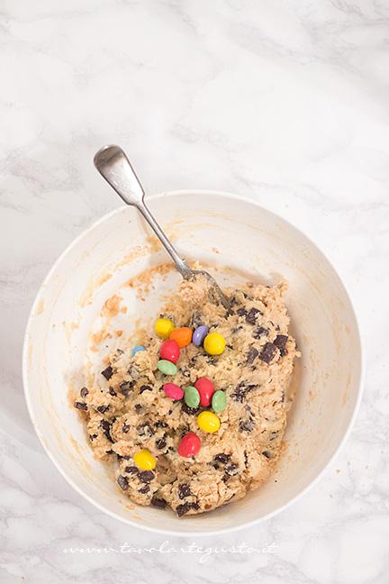 Torta Cookies Con Smarties E M M S Golosissima Ricetta Torta Cookies