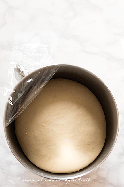 Impasto triplicato di volume - Ricetta Danubio Dolce