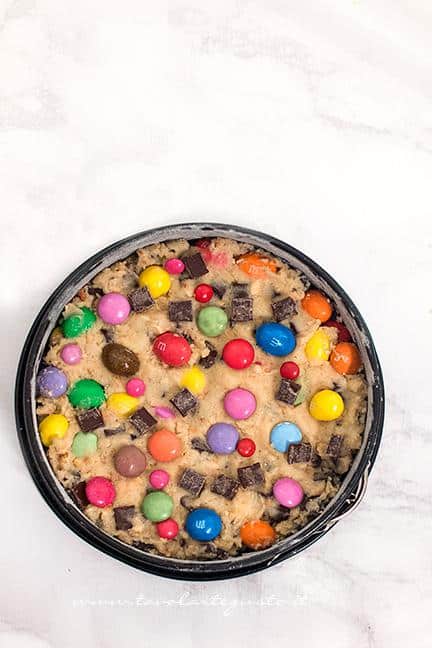 Torta Cookies Con Smarties E M M S Golosissima Ricetta Torta Cookies