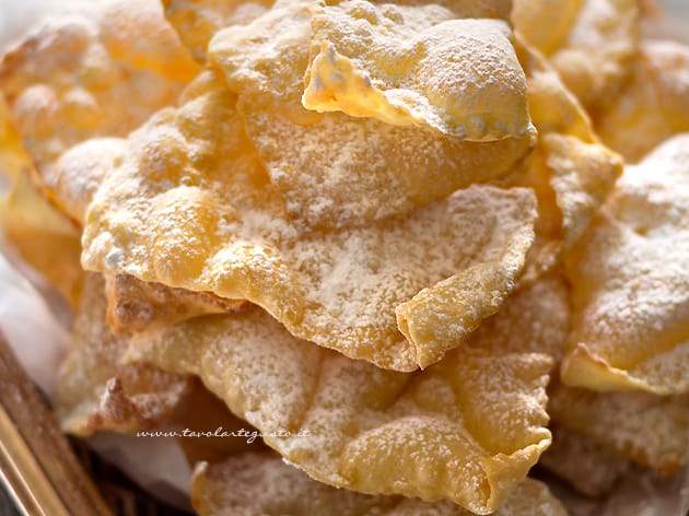 Chiacchiere di Carnevale - Ricetta e Trucchi passo passo per fare le Chiacchiere