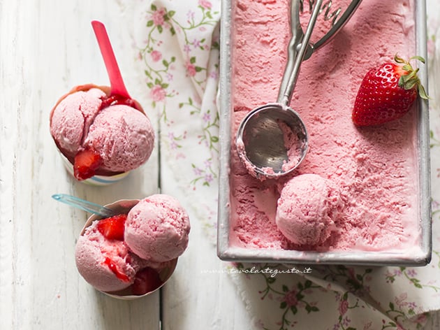 Gelato alla fragola - Ricetta di Tavolartegusto