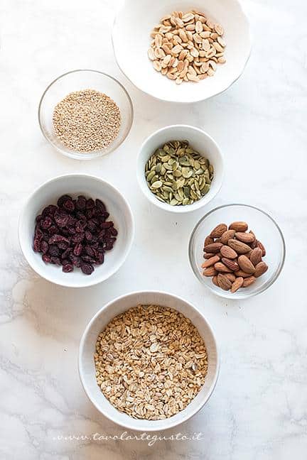 Cereali, semi e frutta secca - Ricetta Barrette ai Cereali
