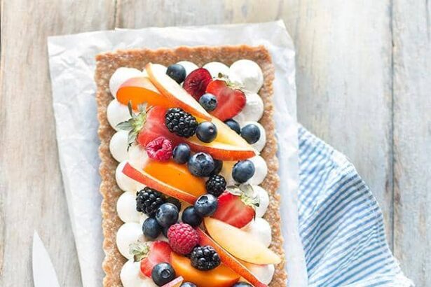 Crostata senza cottura alla frutta - Ricetta Crostata senza cottura