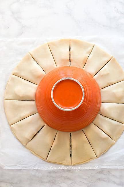 Come fare la Torta salata a forma di Stella, tutorial passo passo 4 - Ricetta Stella di pasta sfoglia