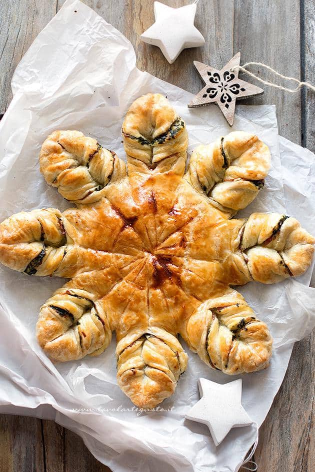 Stella Di Natale Ripiena.Stella Di Pasta Sfoglia Salata La Ricetta Passo Passo