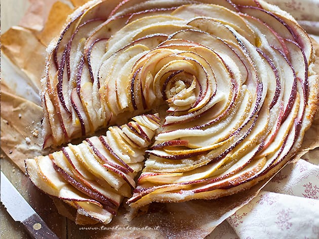 Torta di mele e pasta sfoglia