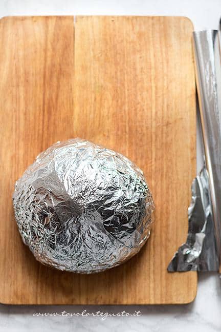 Come fare il centrotavola natalizio dove infilzare alberelli spiedini 2- Ricetta Alberelli di pasta sfoglia