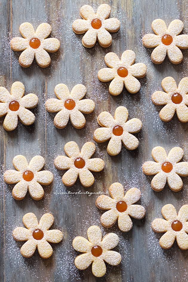 Biscotti di Pasqua semplici e veloci (Margherite di primavera) - Ricetta Biscotti di Pasqua