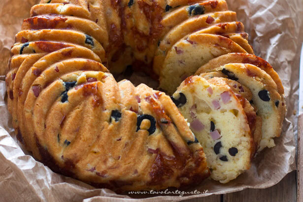 Ciambella salata soffice - Ricetta Ciambella salata