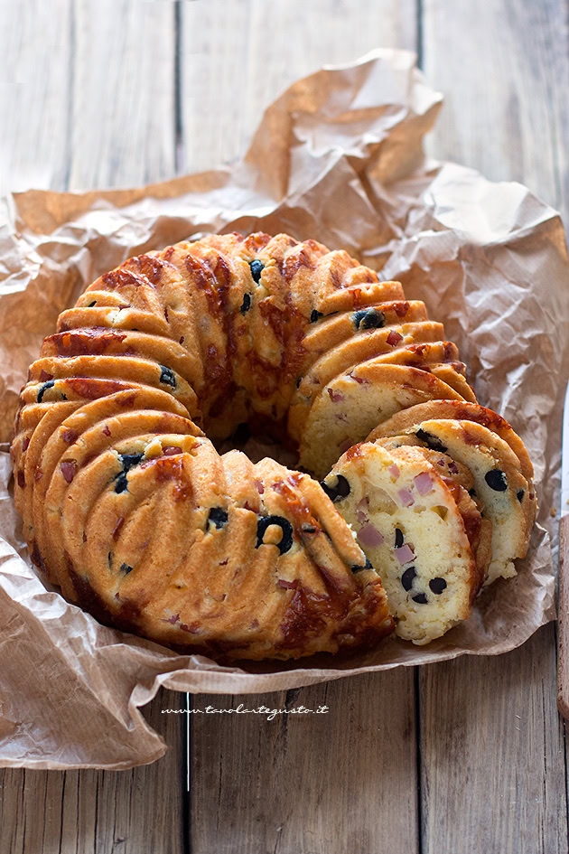 Ciambella salata soffice - Ricetta Ciambella salata