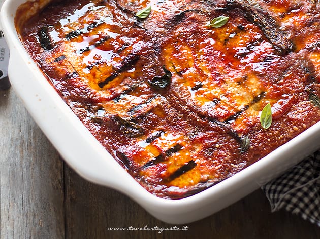 Parmigiana di melanzane grigliate - Ricetta Parmigiana di melanzane grigliate- - Ricetta di Tavolartegusto