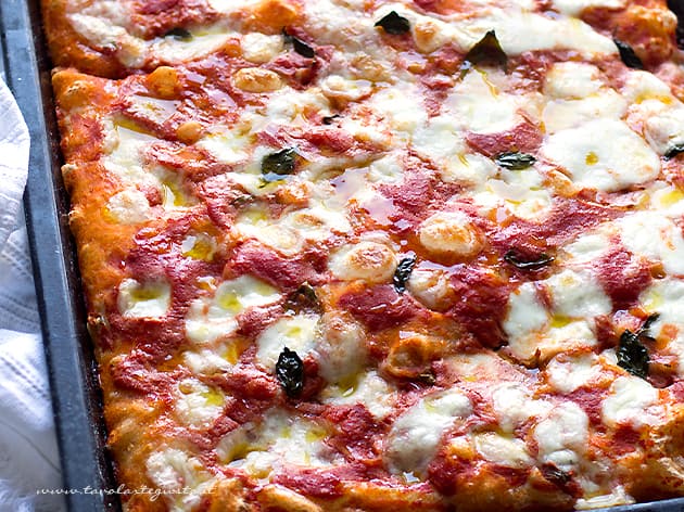 Pizza in teglia - Ricetta e segreti pizza soffice in teglia-