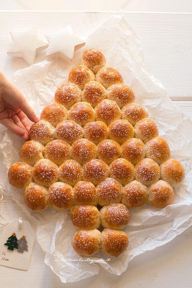 Dolci Ad Albero Di Natale.Albero Di Pan Brioche Alla Nutella Soffice E Goloso Ricetta Tavolartegusto